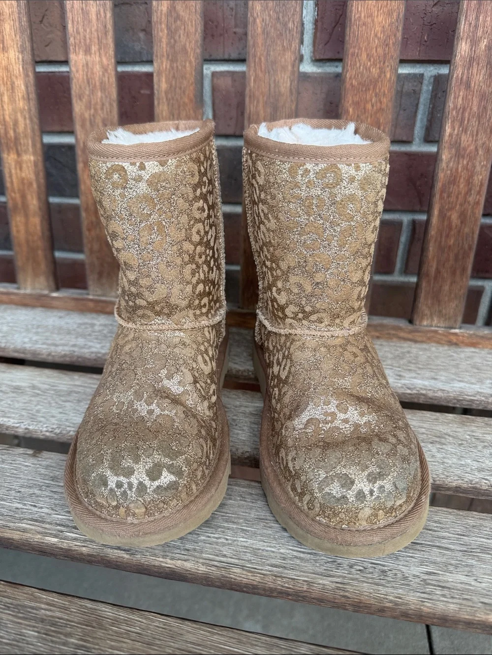 UGG Classic II Glitter Leopard-Pattern Chestnut